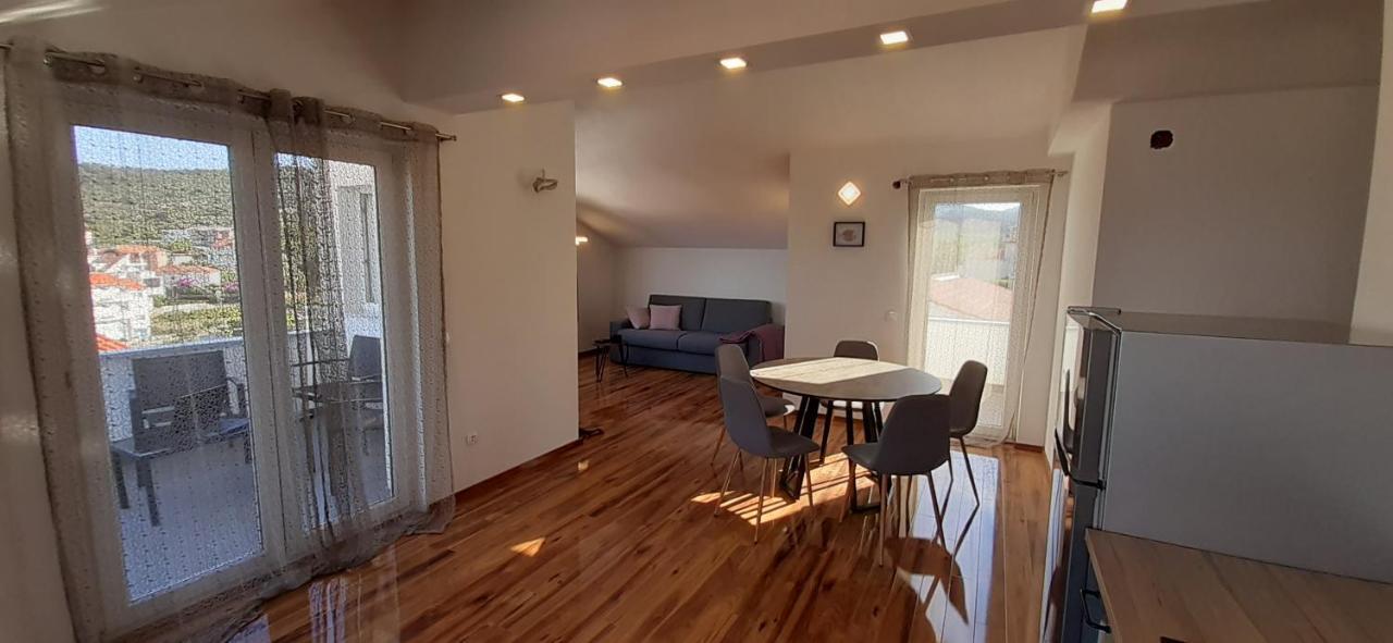 Apartmani Rita Slatine Bagian luar foto