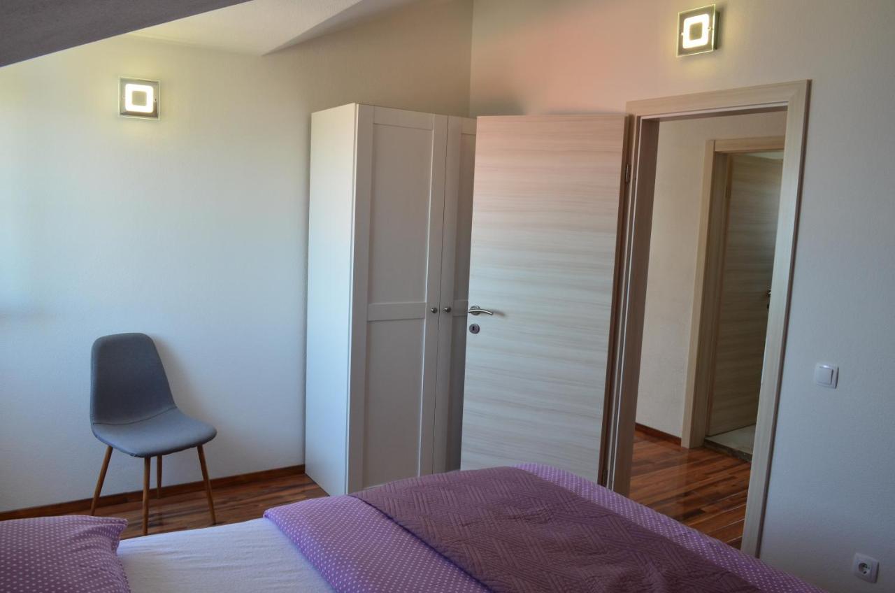 Apartmani Rita Slatine Bagian luar foto