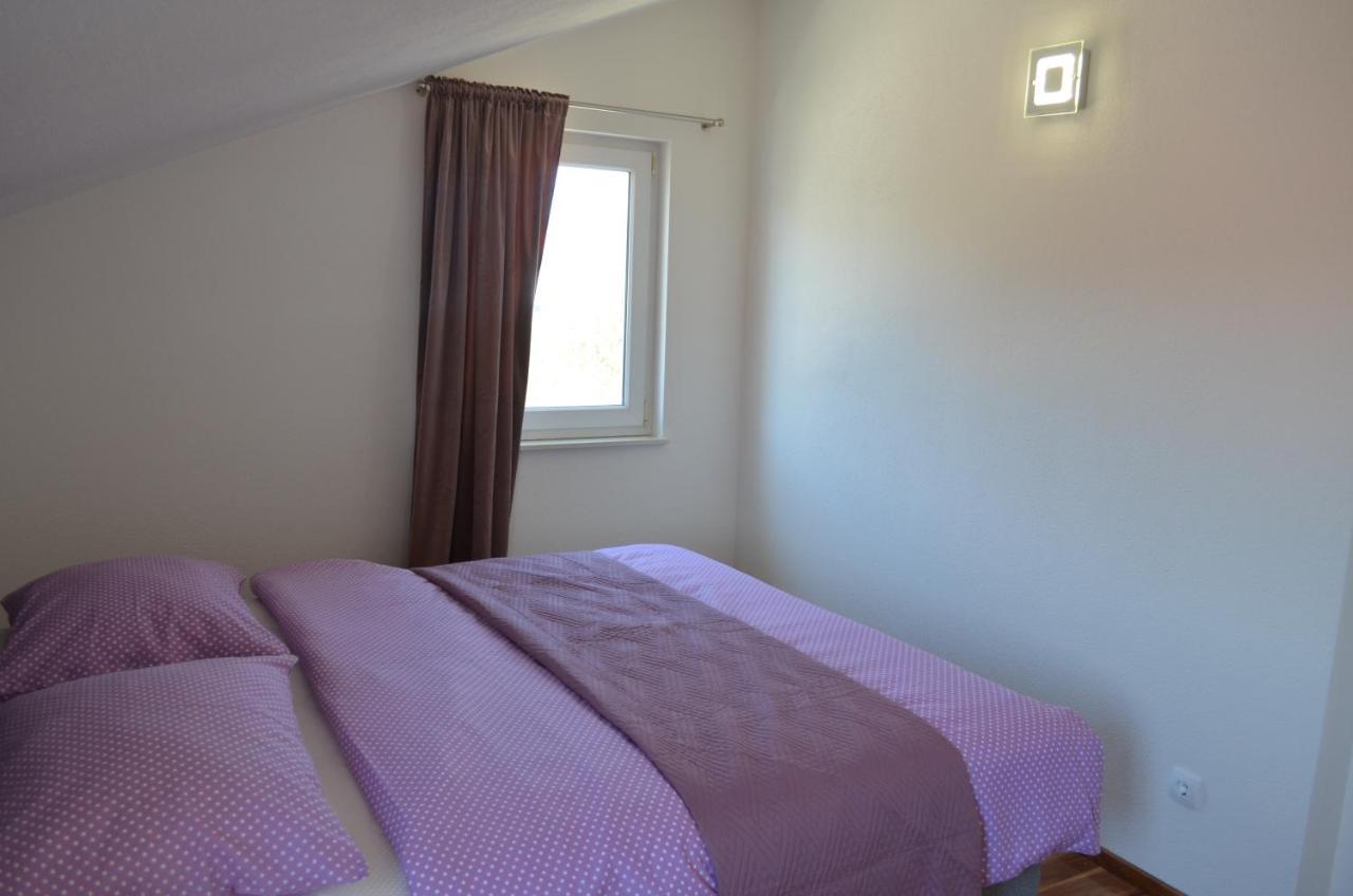 Apartmani Rita Slatine Bagian luar foto