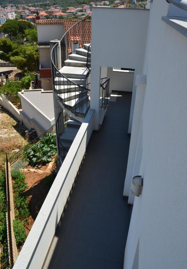 Apartmani Rita Slatine Bagian luar foto