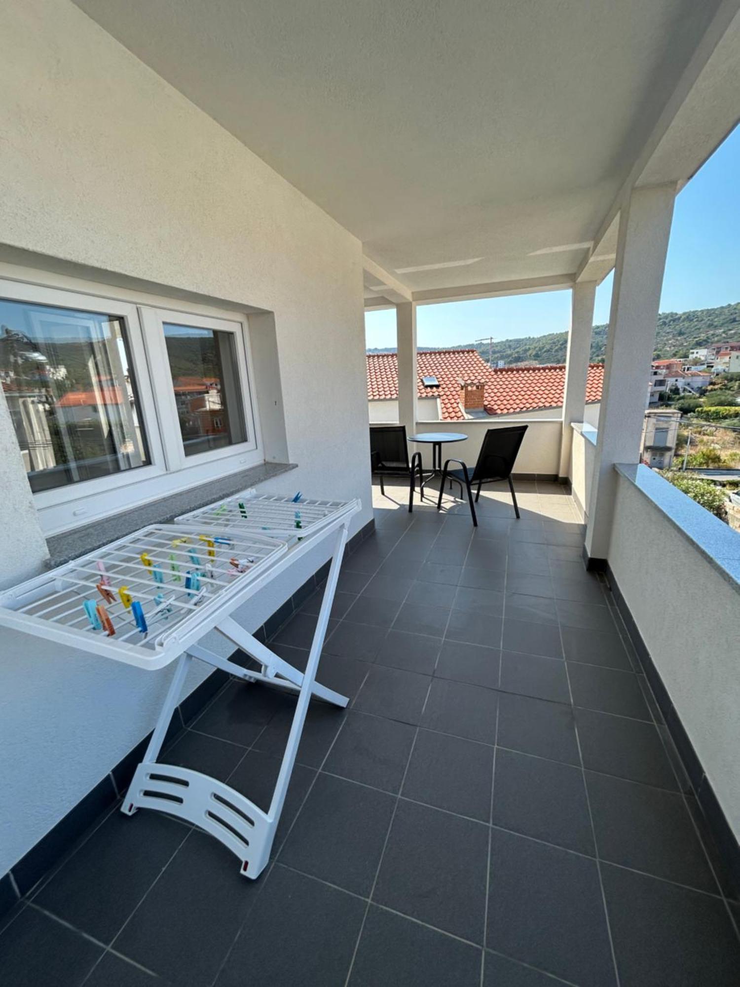 Apartmani Rita Slatine Bagian luar foto