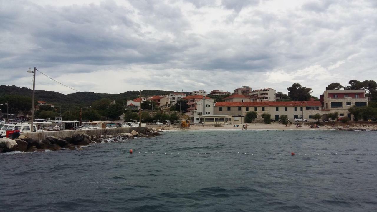 Apartmani Rita Slatine Bagian luar foto