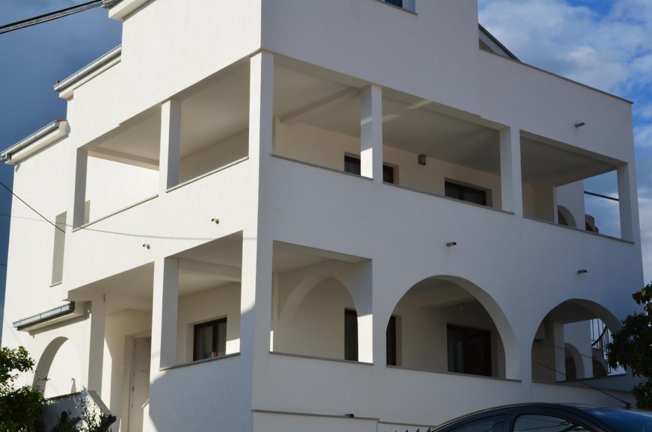 Apartmani Rita Slatine Bagian luar foto
