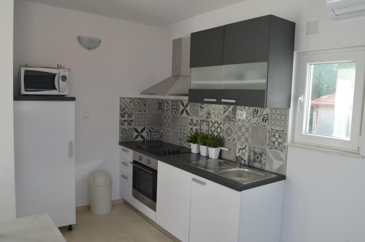 Apartmani Rita Slatine Bagian luar foto